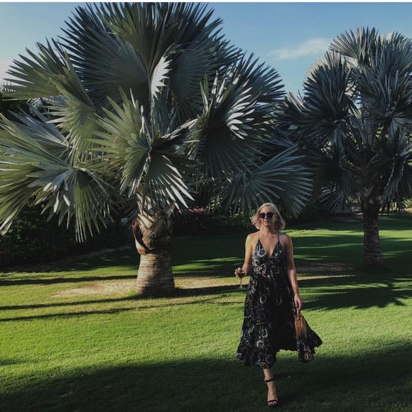 Meet your Posher, Meghan - Picture 1 of 3